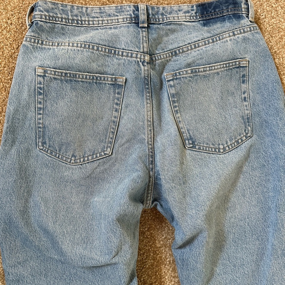 ZARA High-Waisted Mom Jeans Light Wash Denim - Picture 4 of 8